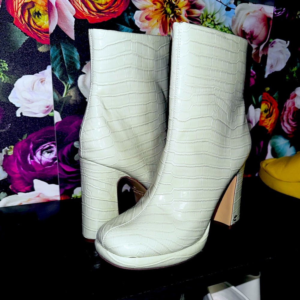 Circus by Sam Edelman Women's Freddie Platform Booties